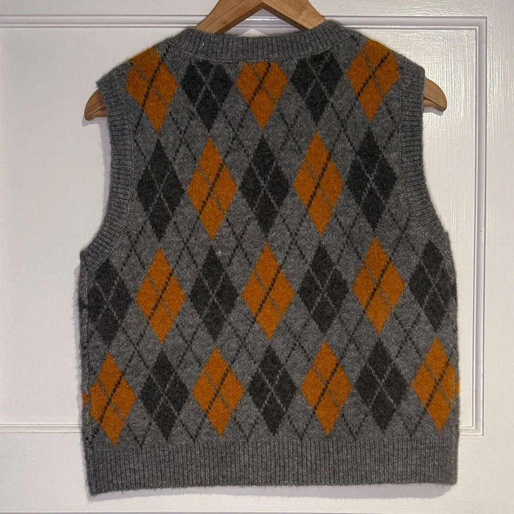 Zara Gray and Orange Argyle Knit Vest - Picture 5 of 5